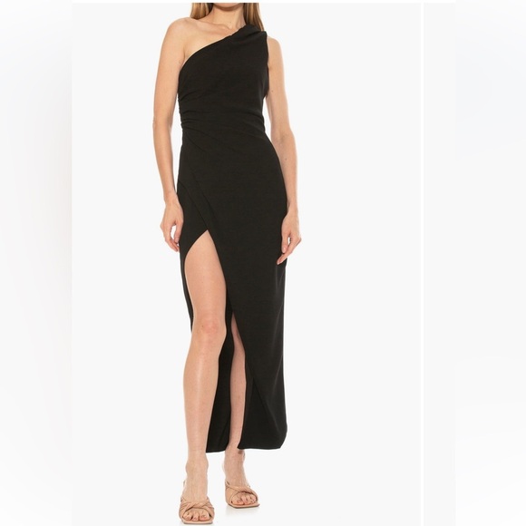 Alexia Admor
Alessi One-Shoulder Maxi Dress - Picture 1 of 5
